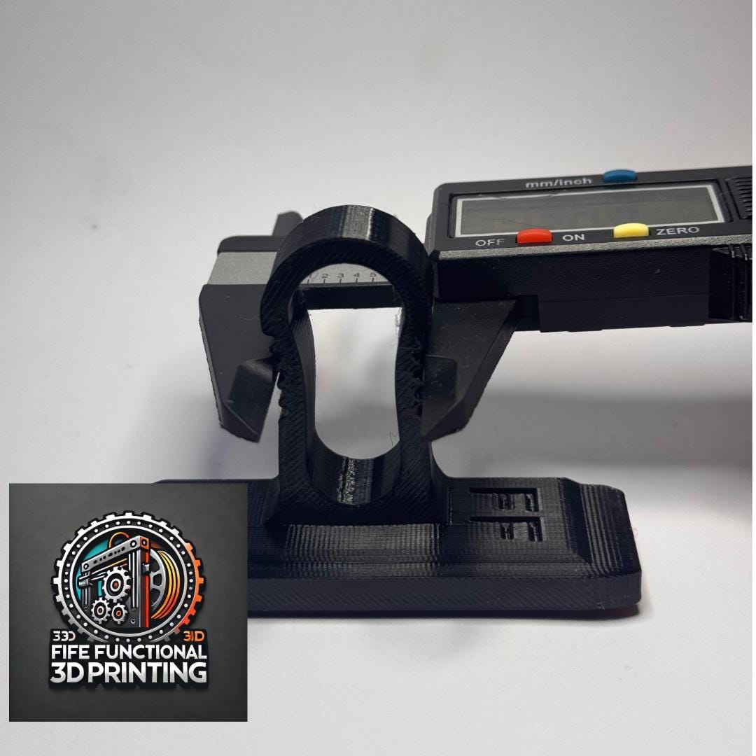 Honeycomb Grill Number Plate Mount - Push to Lock